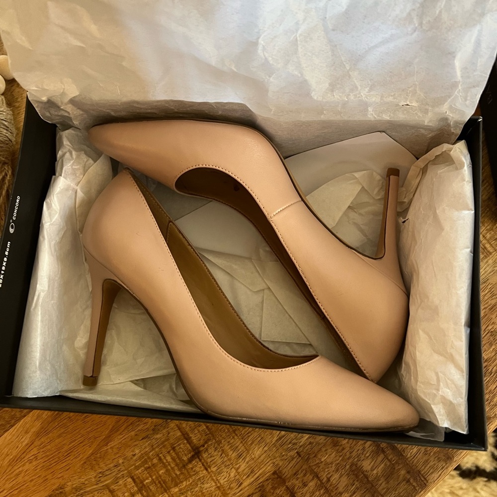 Banana Republic leather heels.